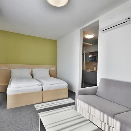 Guest house Tenis Htk